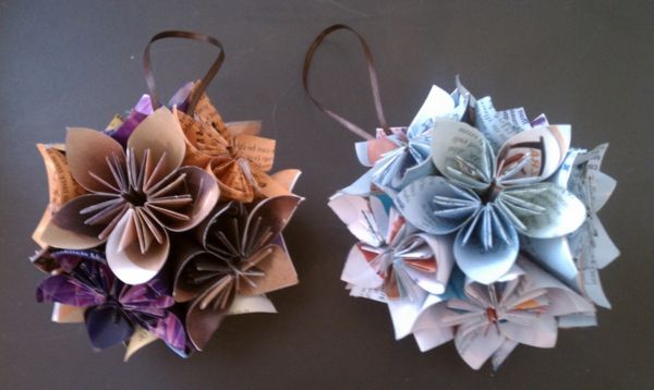 origami-till-jul-dekorationer-för-gran-träd - grå bakgrund