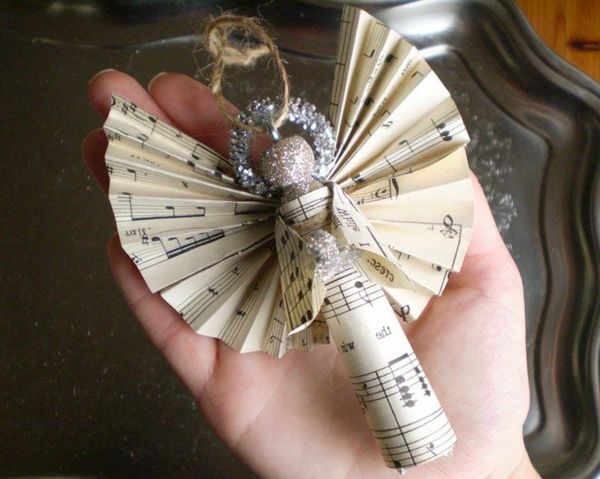 origami-till-jul-intressant ängel - i handen