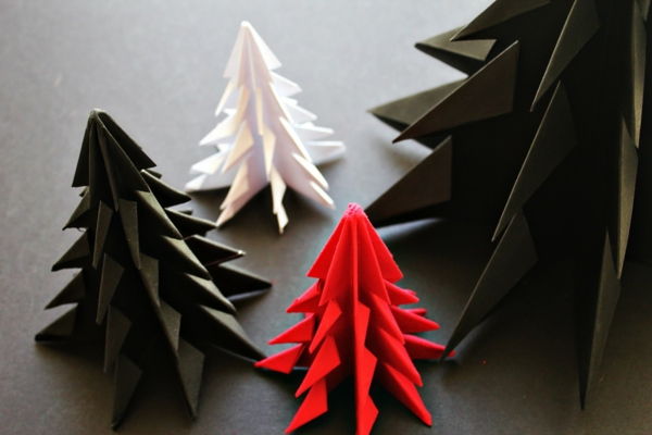 origami-till-jul-gran-trees-i-olika färger - mycket trevligt