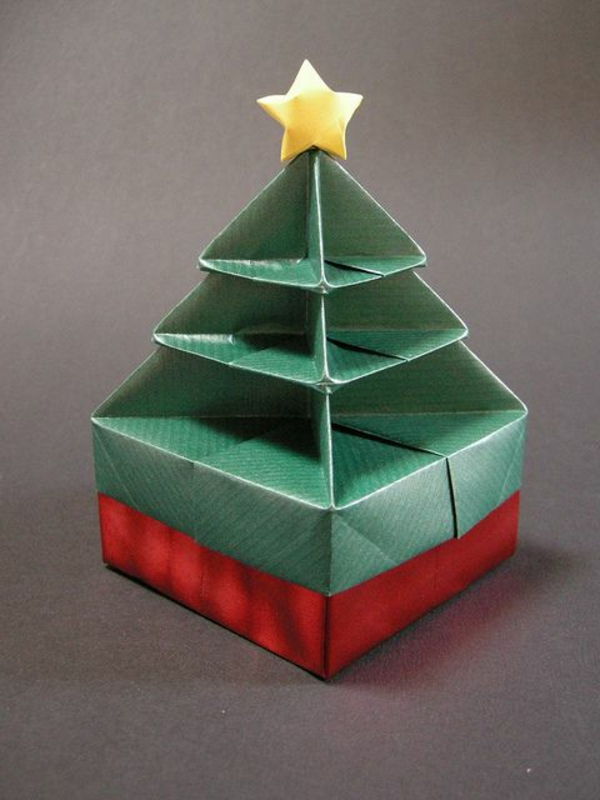 origami-to-jul-gran-med-en-stjärna