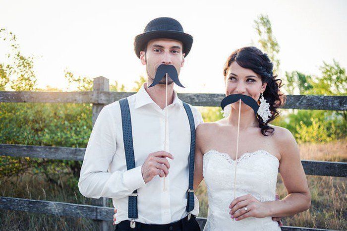 originalus vestuvių nuotrauka idėja-Movember judėjimas