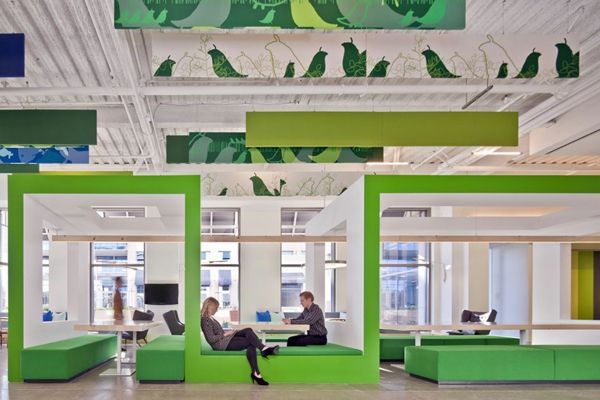 A-green kombinujú pôvodné, kancelárske priestory a bielej