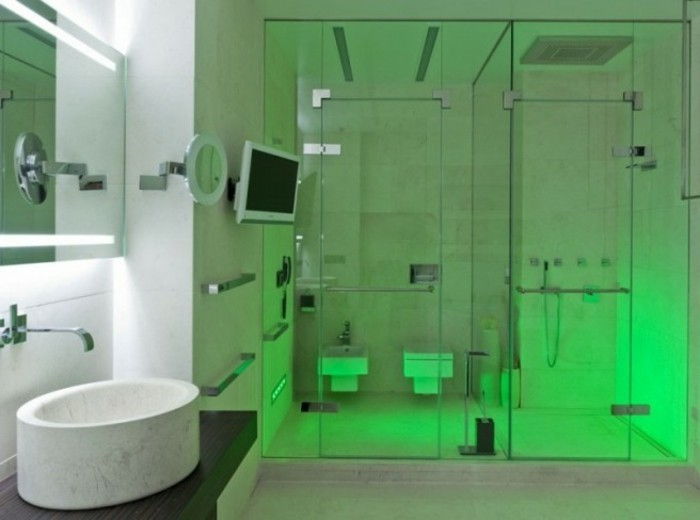 originele badkamer ideeën-groen-indirecte verlichting
