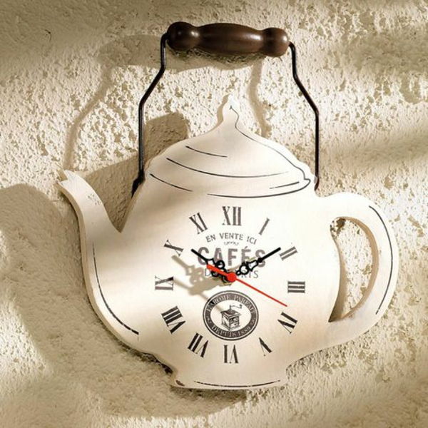 Prvotni-stenske-ure-kuhinja-čajnik