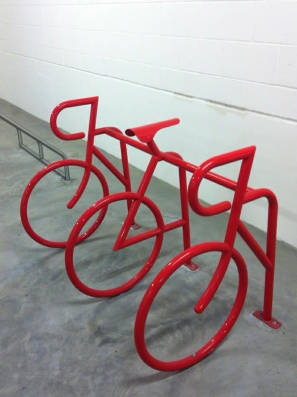 Oryginalny rowerów rack-like rowerów w czerwieni