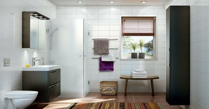Pôvodný kúpeľne-s-drevo-podlahy a steny skla sprchou