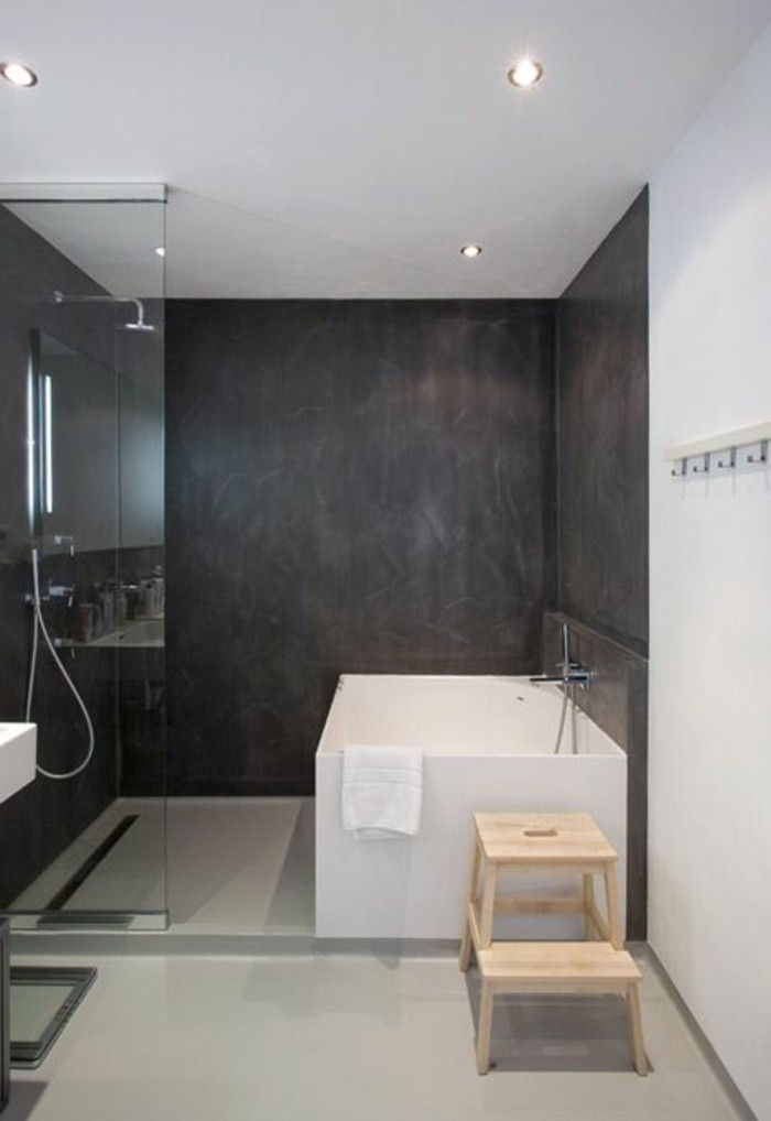 Original-banheiro-com-bonita-parede de vidro chuveiro e banheira