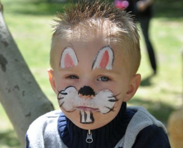 Paskalya tavşanı-yüz-makyaj-süper sevimli bir görünüm