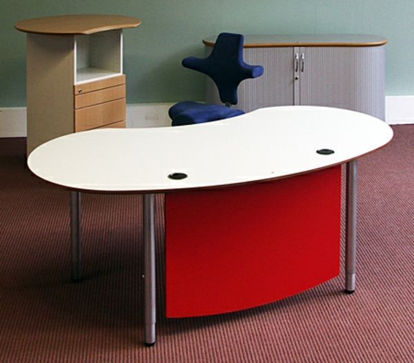 oval-desk-to-feng-shui-fix-red