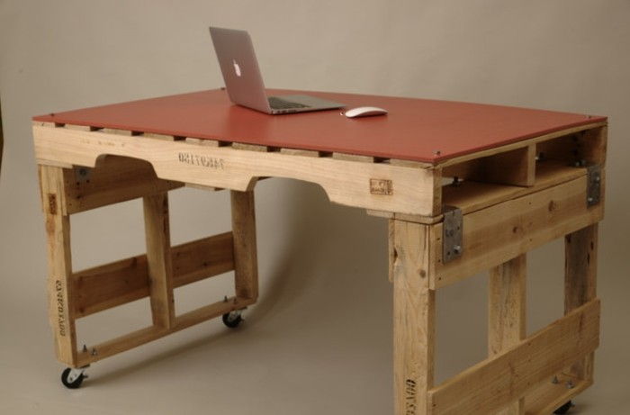 paller møbel unikales-design-skrivebord-laptop-out