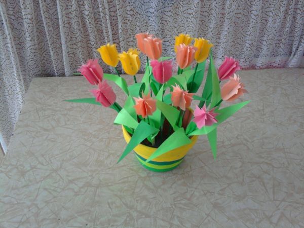 flores de papel enrugar de cor diferente