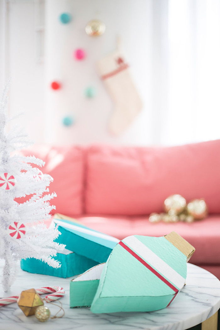Boxviktning - Julmotiv som dekoration, lådor som lykta