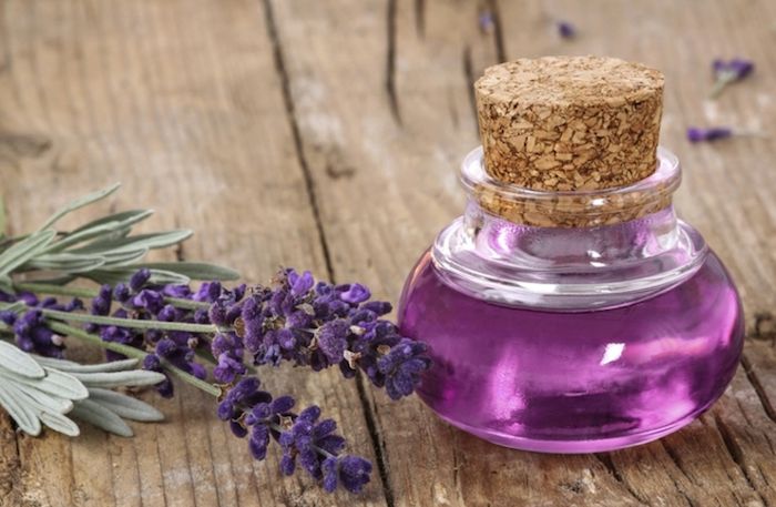 parfum voor u maken, lavendel essentiële olie, organische cosmetica zelf