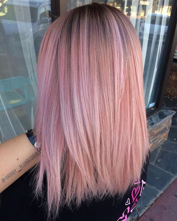 Cabelo castanho, cabelo liso longo e comprido em rosa com reflexos rosa claro