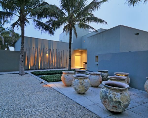 Patio design decorazione di palme di bambù all'aperto
