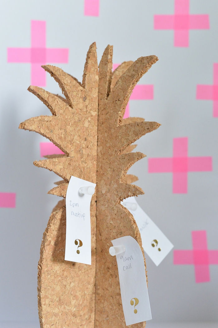 DIY memboard vo forme ananásu, kolíky, poznámka, štúdium