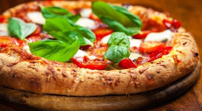 pizzaovn-egen-build-men-en-idé-tema-italiensk pizza-til-bake