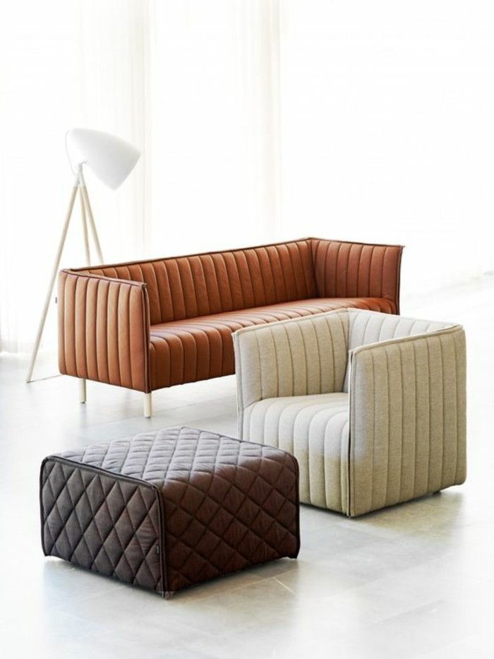 Polstermoebel-guenstig-bianco-sedia-marrone scuro-sgabello-marrone chiaro-divano-minimalista-design