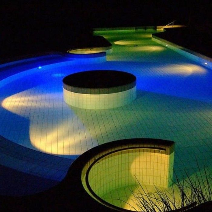Pool-osvetlenie-nápady-pre-modro-LED osvetlenie