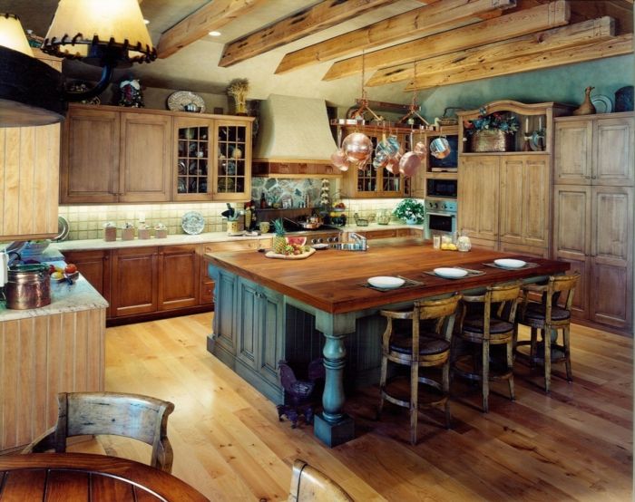 erdvinė-virtuvė-kaimišku stiliumi Country House Deco lentynos, spintos