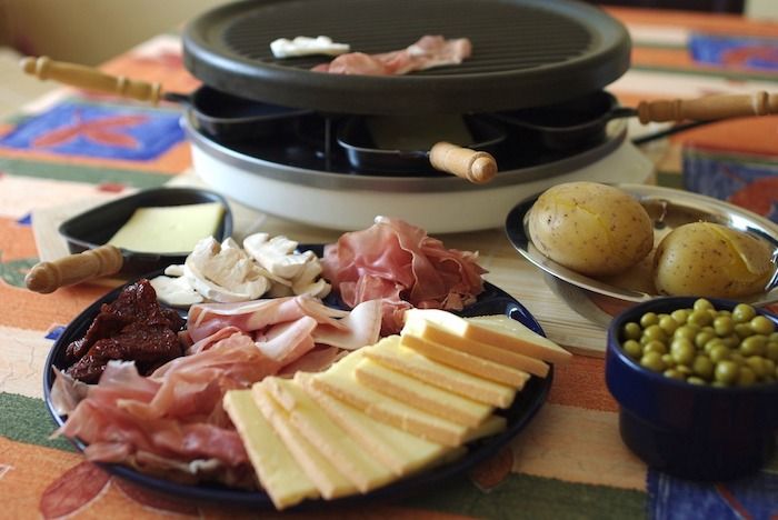 Raclette idėjos - Šveicarijos sūris, augantis virtuvėje