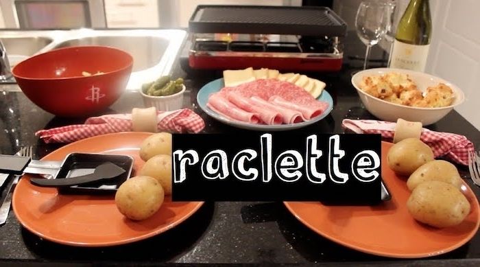raclette ingrediente idei pentru a găti minunat idee salam bacon cartof napkin vin