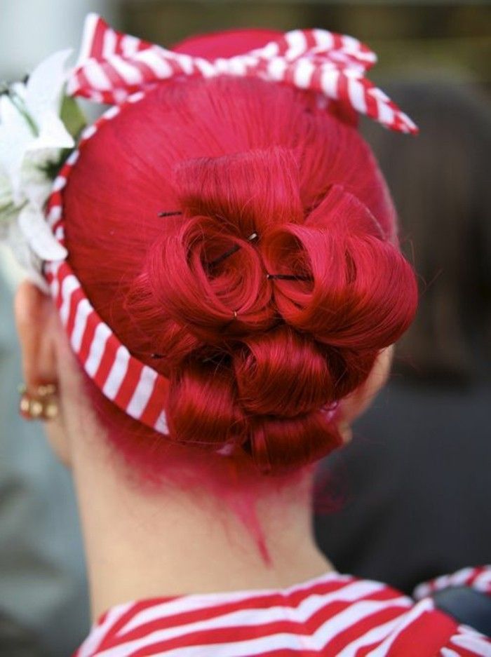rockabilly penteados flash-vermelho-cabelo-e-haarband