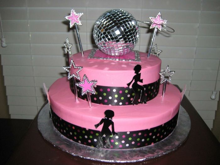 en disco tårta för perfekt 50-talet i rosa färg