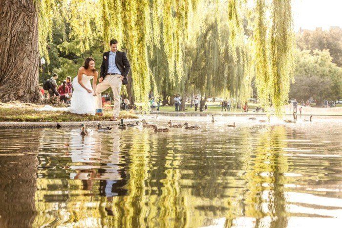 Romantiškas vestuvių nuotraukos-on-Sea parke