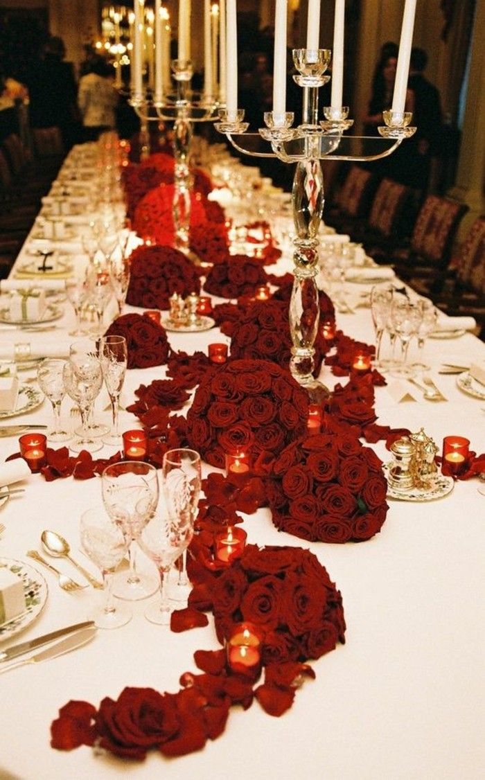 romantiškas-vestuvių T-su-gražūs-raudona-rožių