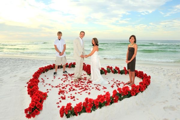 Romantic-idéer-på-strand-bröllop-fest