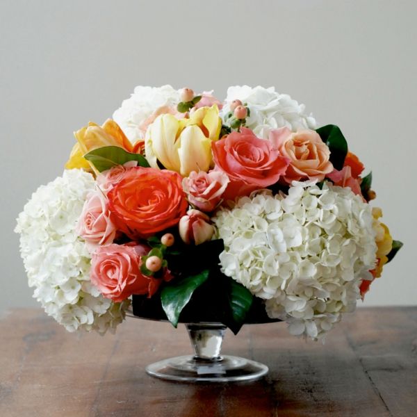 romantisk-bord-dekoration-bukett från blommor