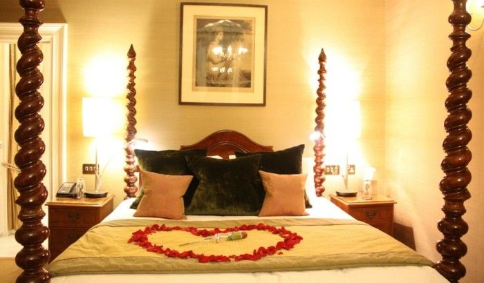 로맨틱 한 침대 큰 조명