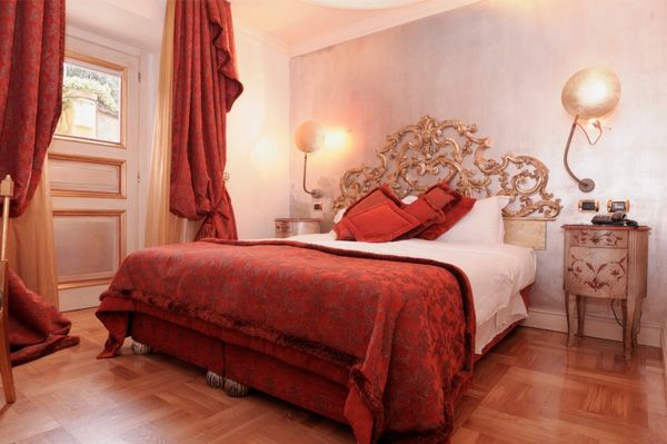 romantyczna sypialnia-projekt-ciekawe-łóżko-z-fantazyjny-zagłówkiem