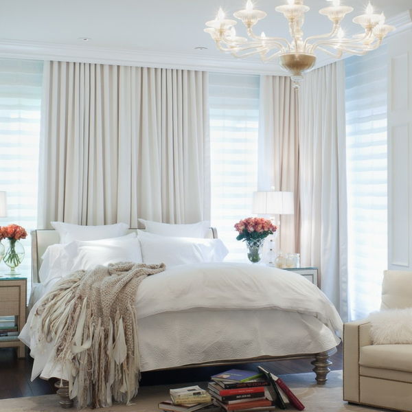 romantyczna sypialnia-design-biało-wygodne łóżko