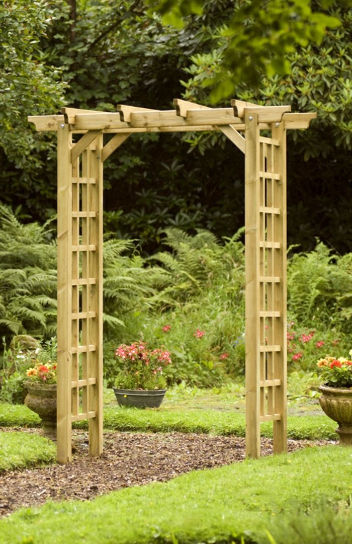 rose arc-of-wood-once-ambiente-the-garden