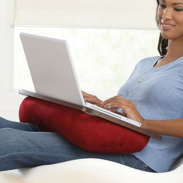 rdeče-udobno blazino-za-laptop-super-ideja