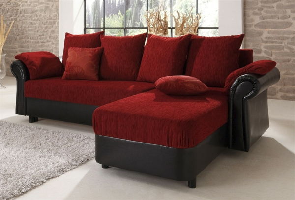 czerwono-kolorowo-narożnik-pokrowce na sofy i piękna poduszka do rzucania
