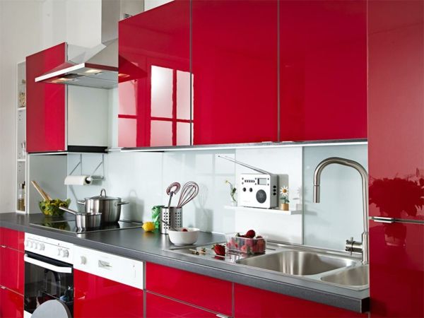 móveis de cozinha vermelho-bonito-olhar-luxuosos