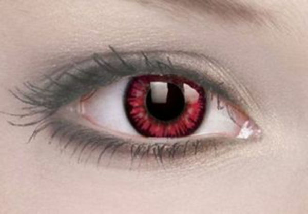 raudonų kontaktiniai lęšiai skirto Helovinas