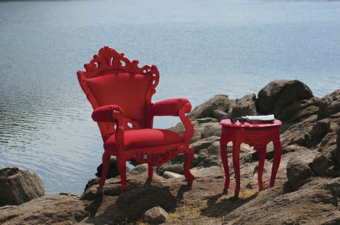 Röd-stol barockstil pall-havet sten vacker utsikt