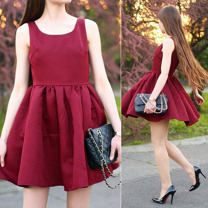röd-dress-kombinera Short-röd-dress-med-svart-skor-och-svart-bag-stil