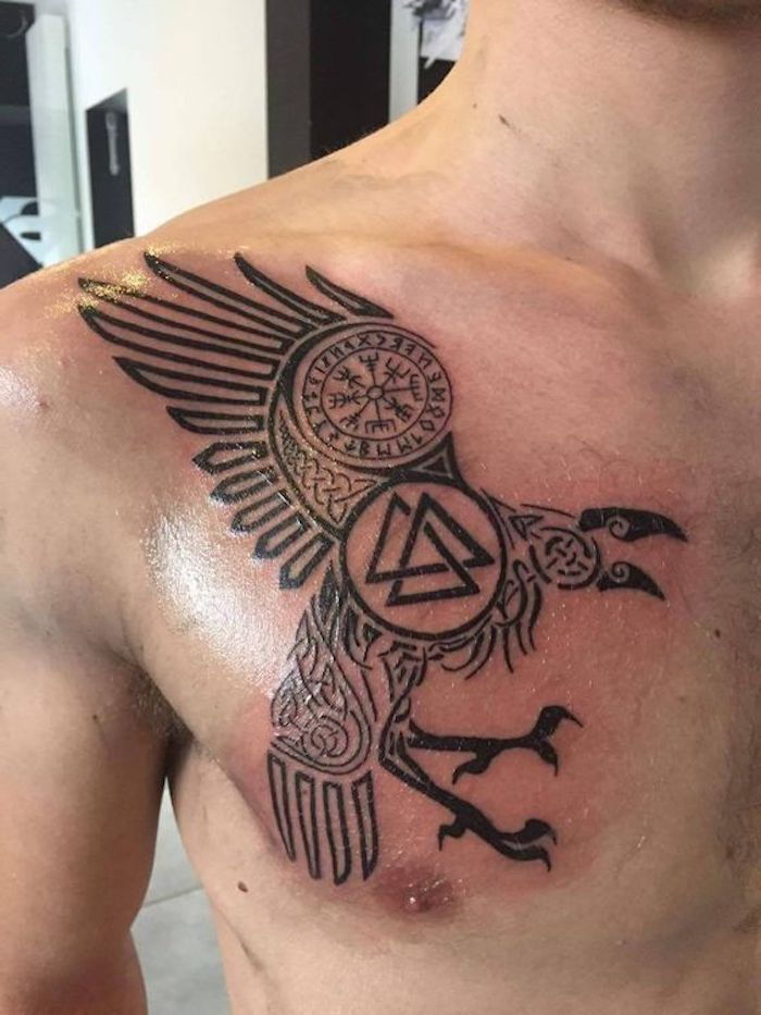rune tatovering, bryst, bryst tatovering, fugl, trekanter
