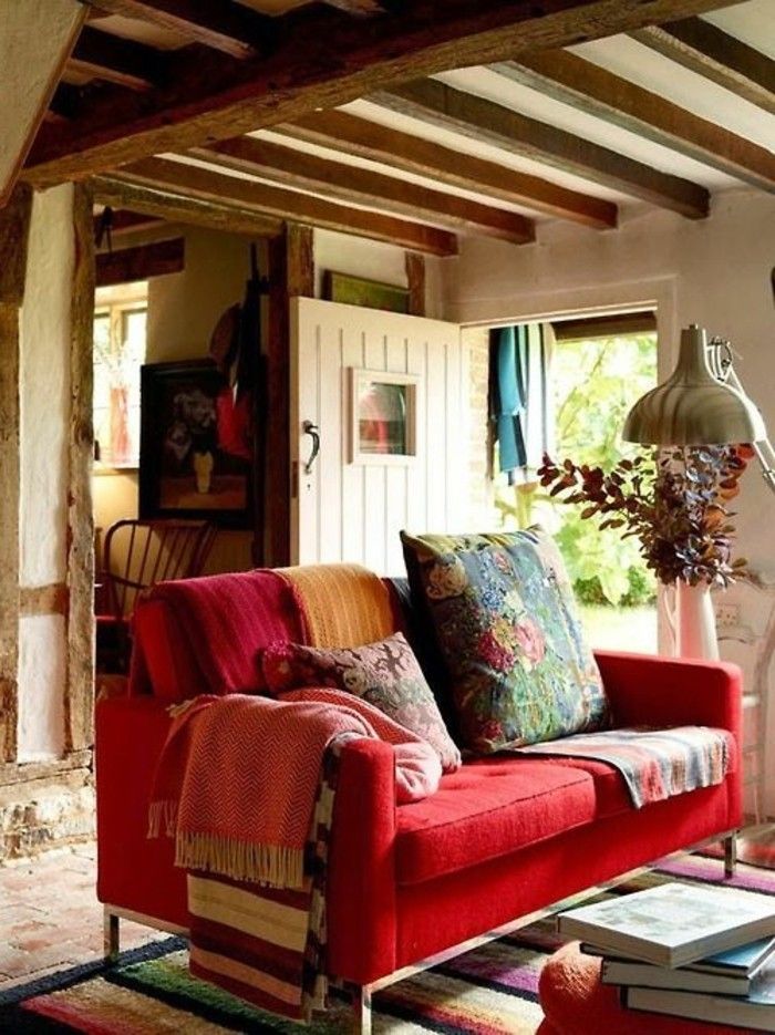 rustikke hus-koselig atmosfære Red Couch vintage pute