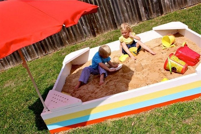 sandbox-lastno-build-Lucky-otrok v peskovniku