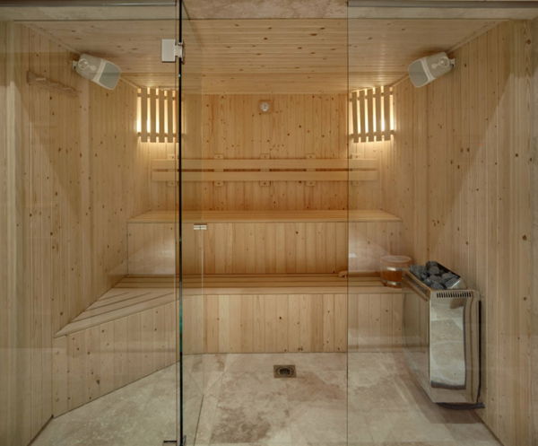 S stekla spredaj-a-chic-pogled s-sauna-