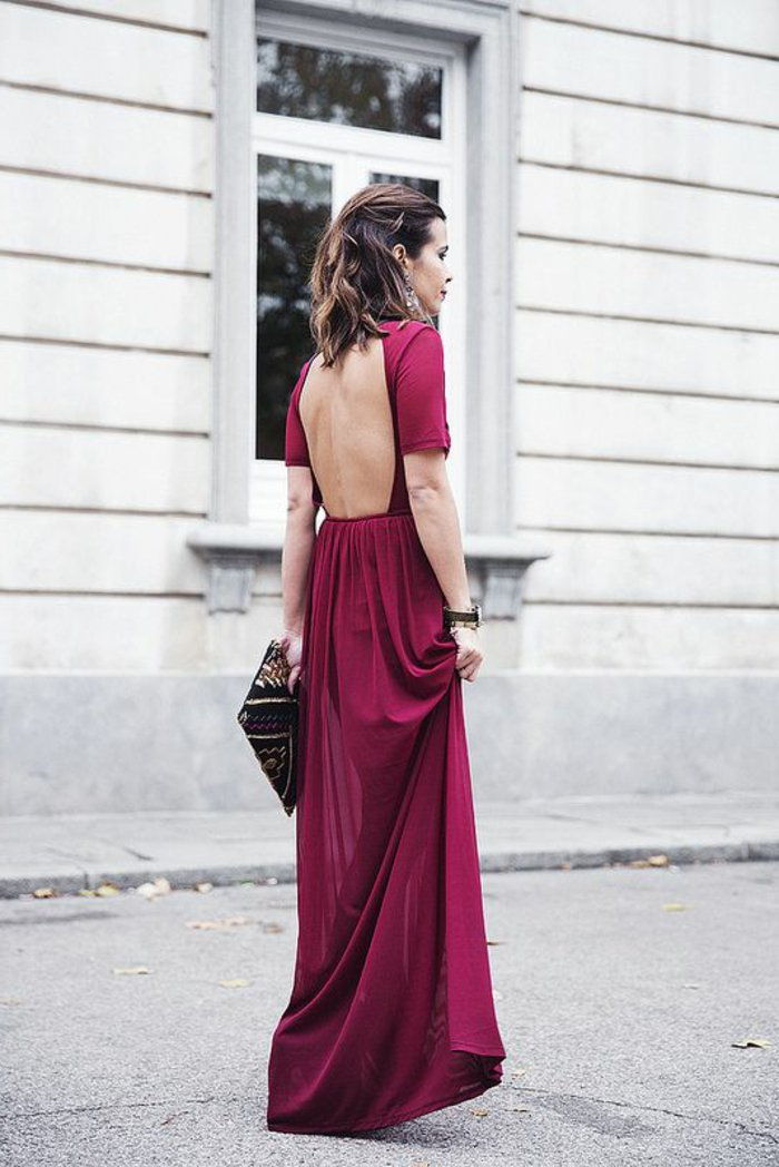 frumoasă rochie de seară lungă de culoare ambreiaj vin roșu