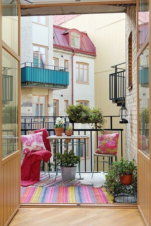 vacker balkong-möbler-balkong-balkong-göra-balkong-idéer färgade matta