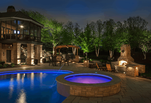 mooi-lighting-in-tuin-exterieur-design-ideeën-tuin-met-zwembad