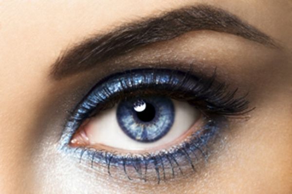 krásne modré kontaktné šošovky-pre-halloween